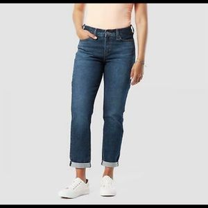 NWT Denizen Slim Cropped Boyfriend Jeans